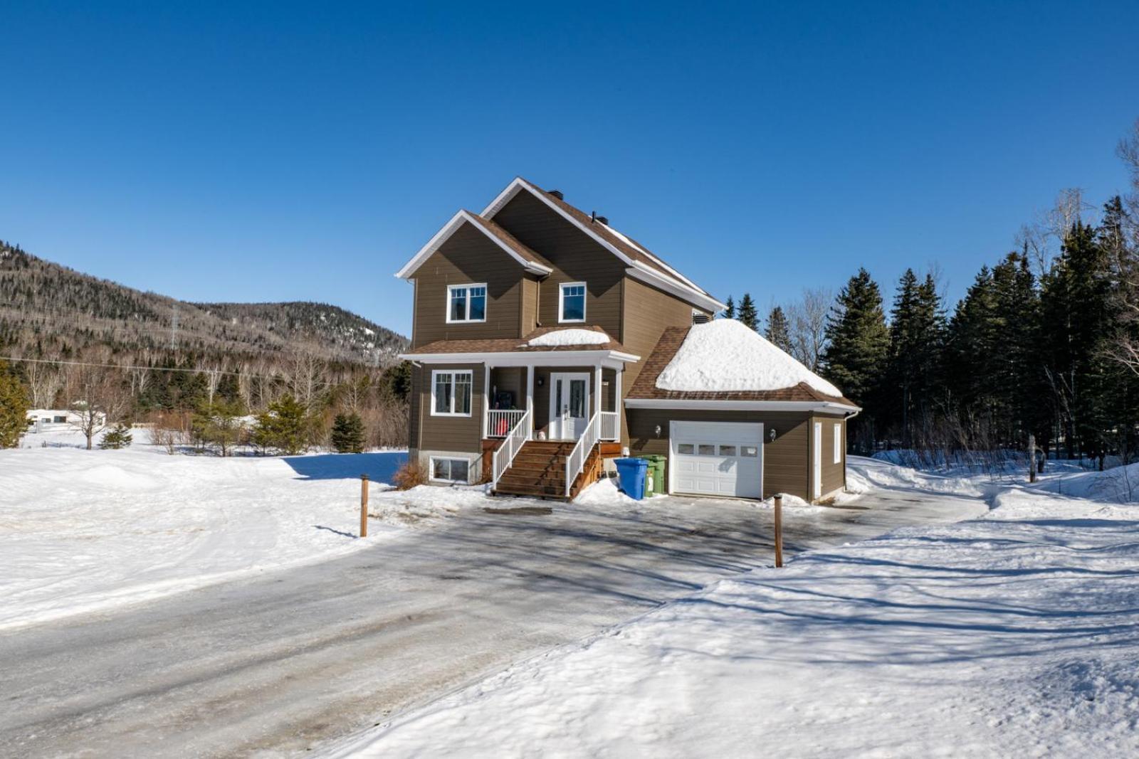 Domaine A Blue Villa Baie-Saint-Paul Exterior photo